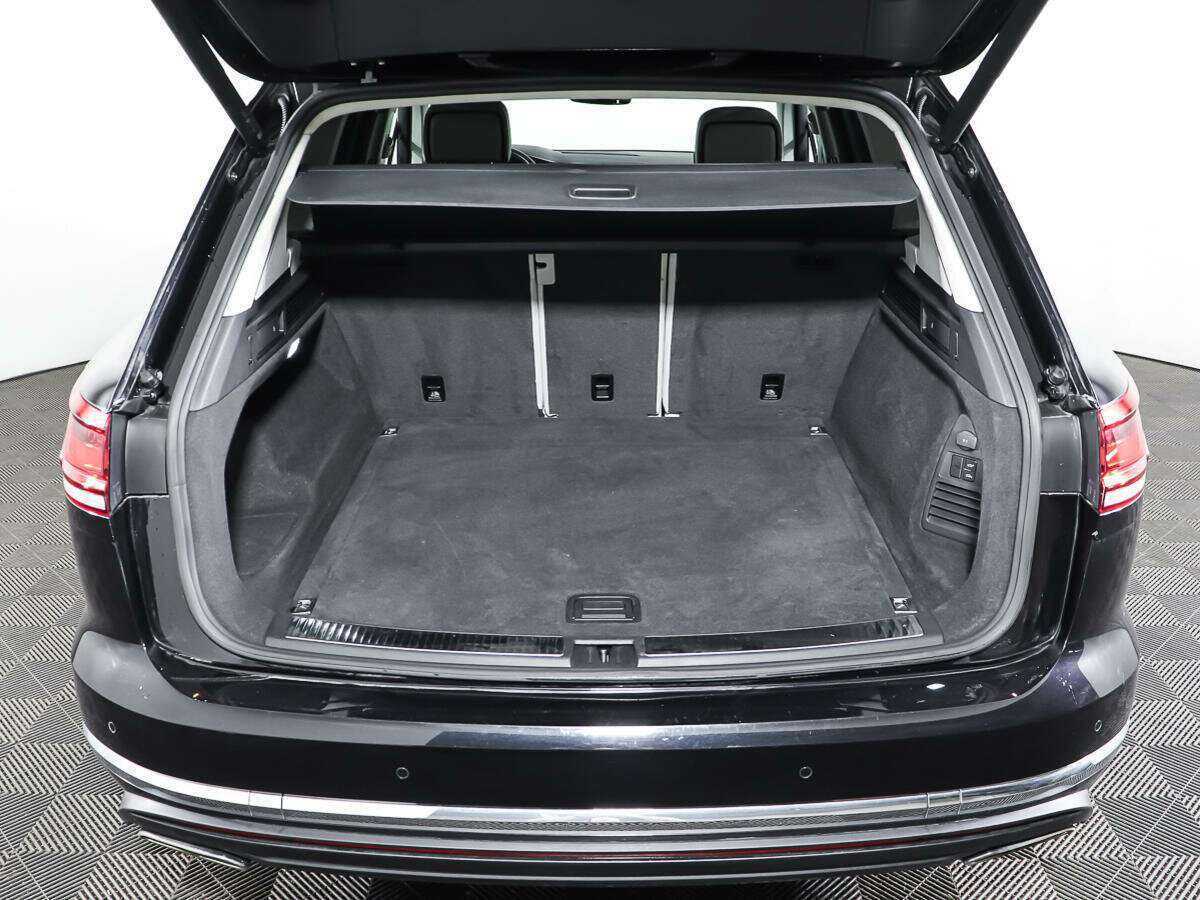 Volkswagen Touareg с пробегом — 2020 год. Фото: #8