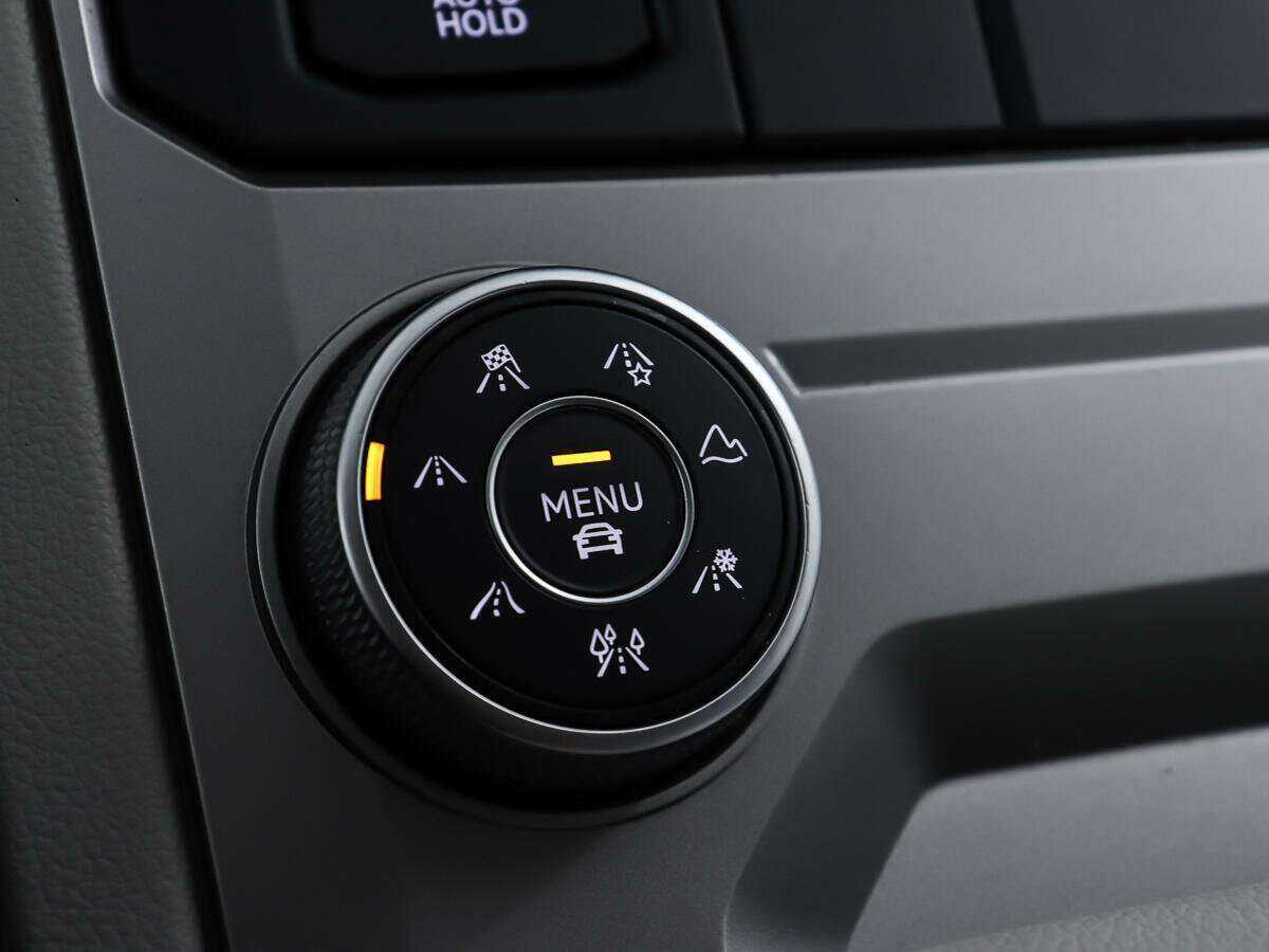 Volkswagen Touareg с пробегом — 2020 год. Фото: #18