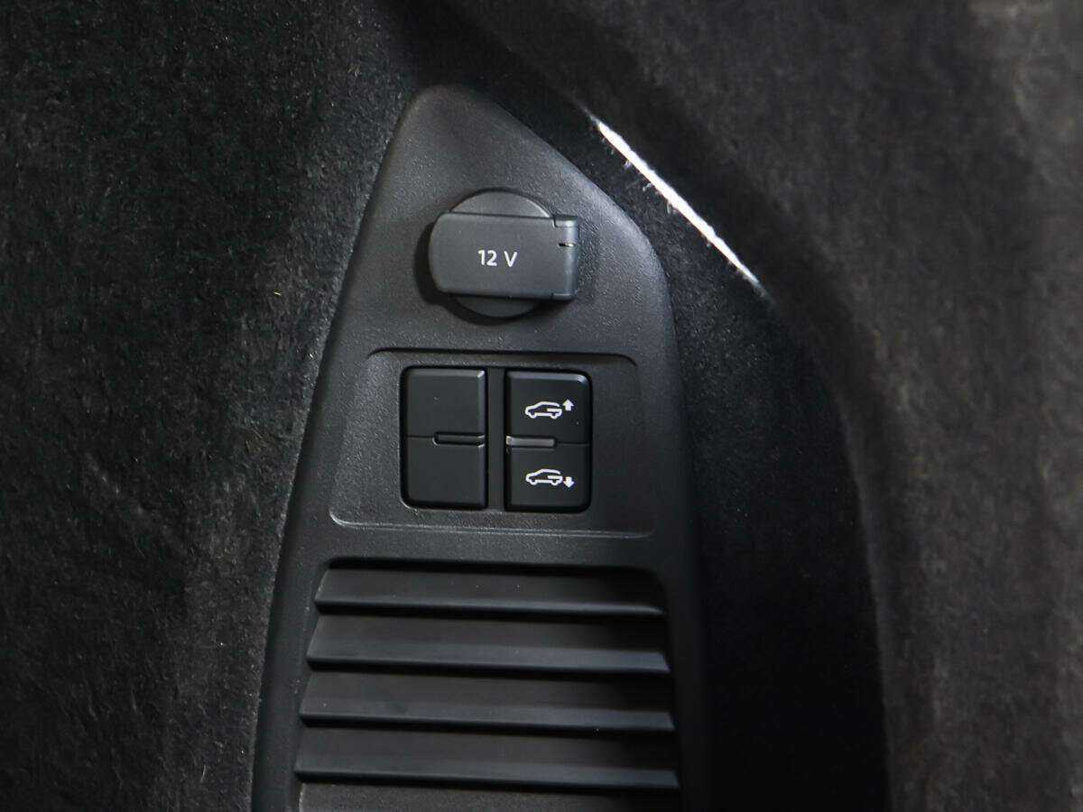 Volkswagen Touareg с пробегом — 2020 год. Фото: #23