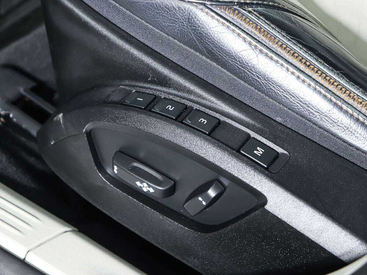 Volvo V40 Cross Country с пробегом — 2013 год. Фото: #15