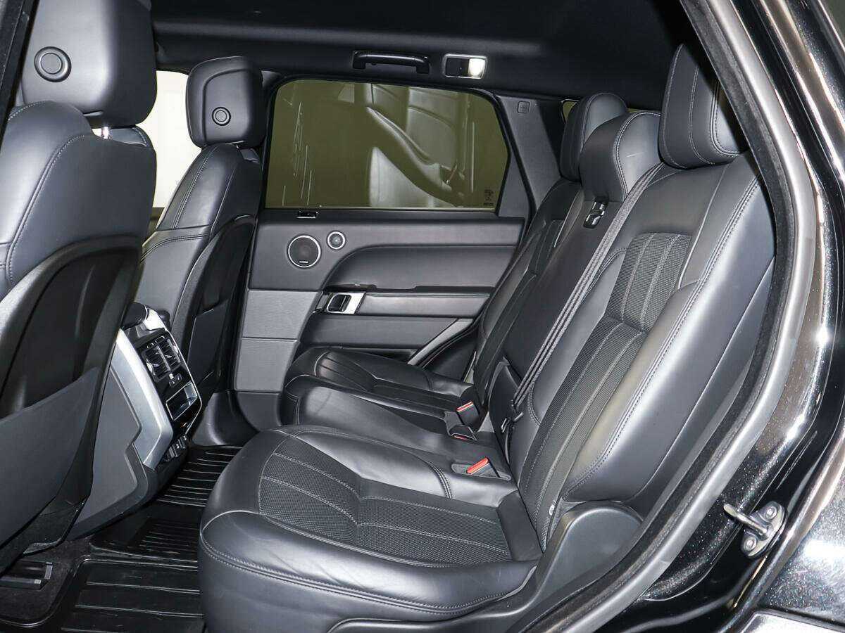 Land Rover Range Rover Sport с пробегом — 2018 год. Фото: #10