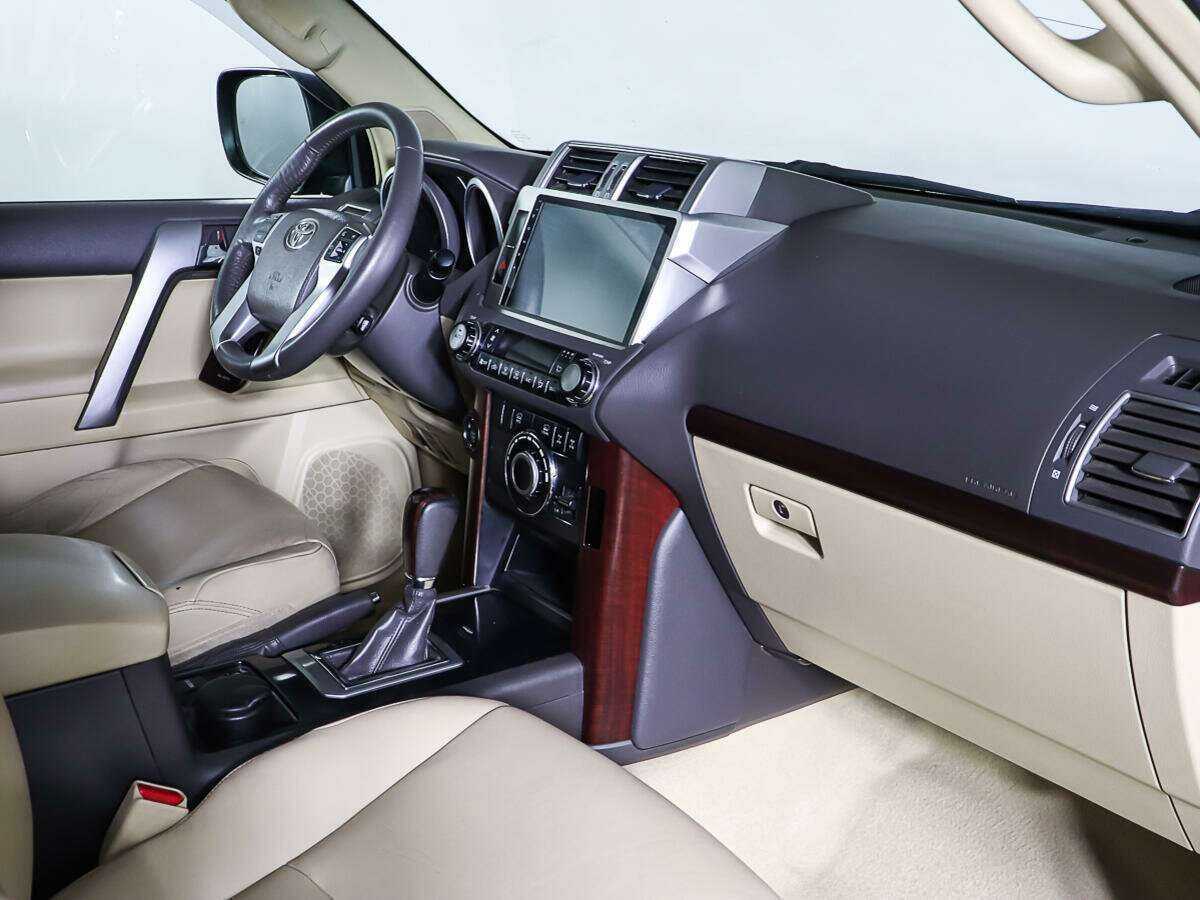 Toyota Land Cruiser Prado с пробегом — 2014 год. Фото: #8