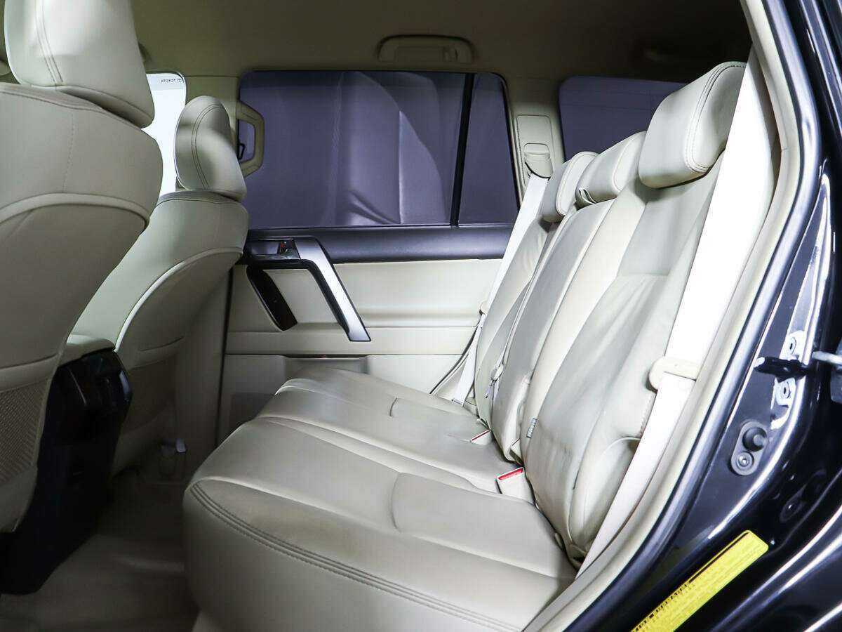 Toyota Land Cruiser Prado с пробегом — 2014 год. Фото: #9