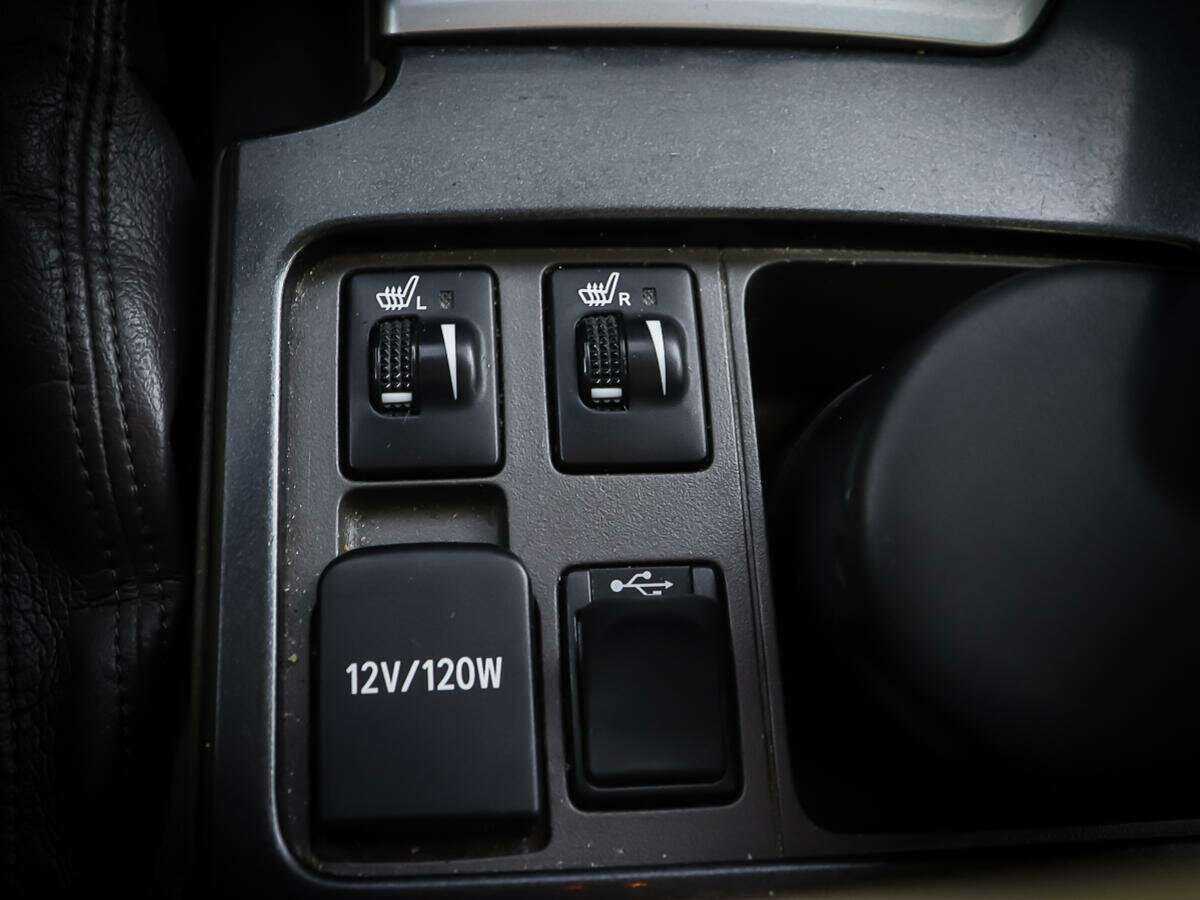 Toyota Land Cruiser Prado с пробегом — 2014 год. Фото: #18