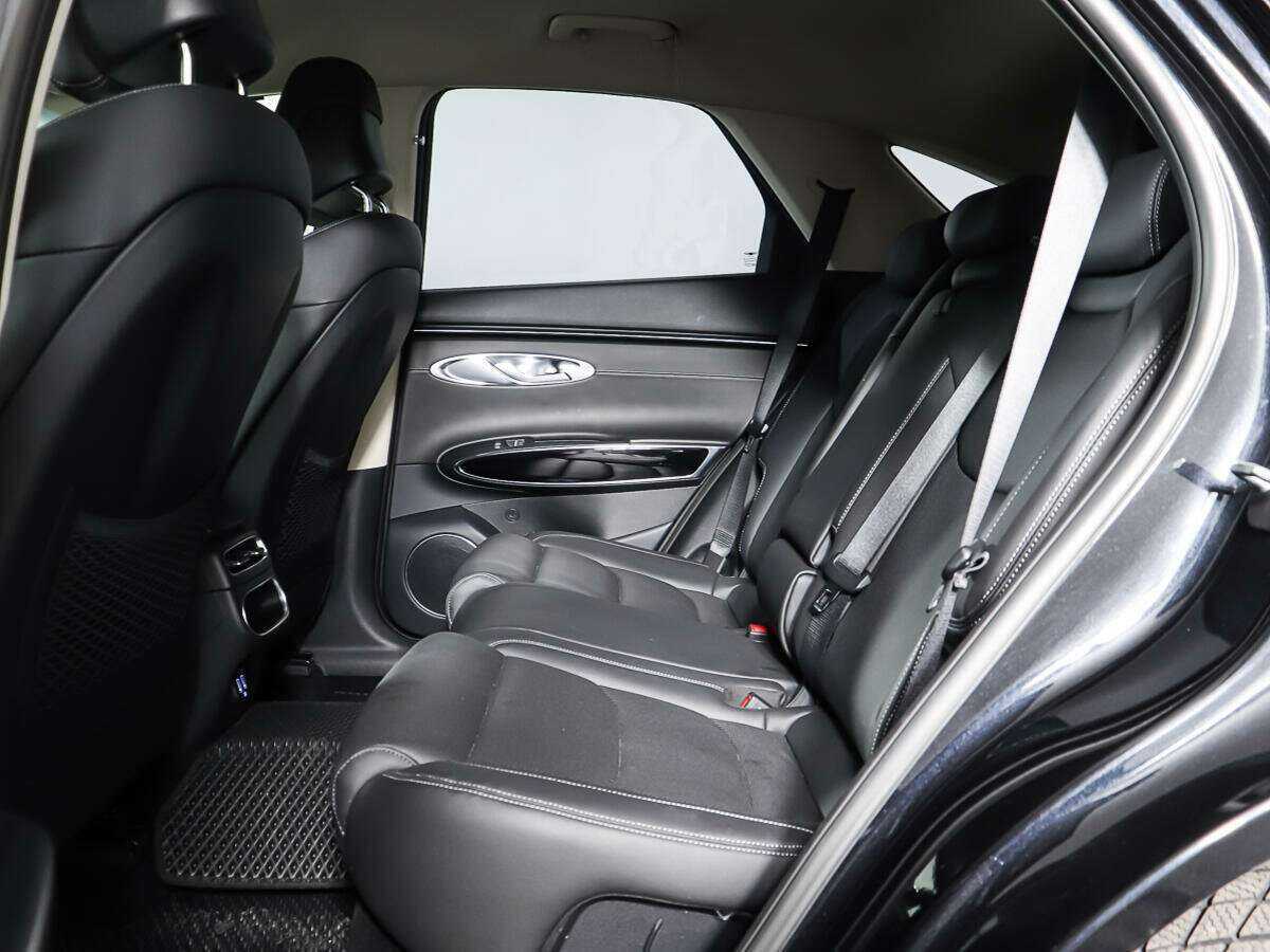 Genesis GV70 с пробегом — 2021 год. Фото: #8