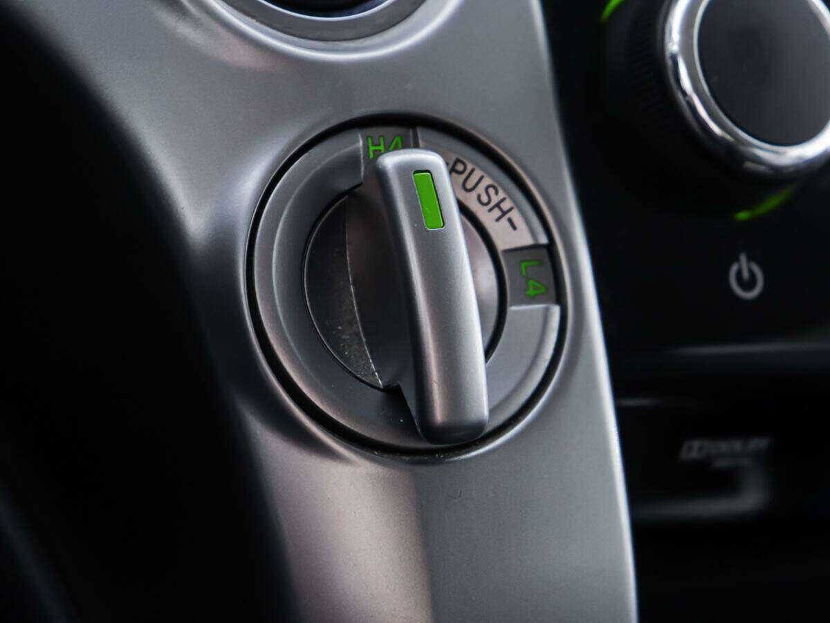 Toyota Land Cruiser с пробегом — 2012 год. Фото: #19