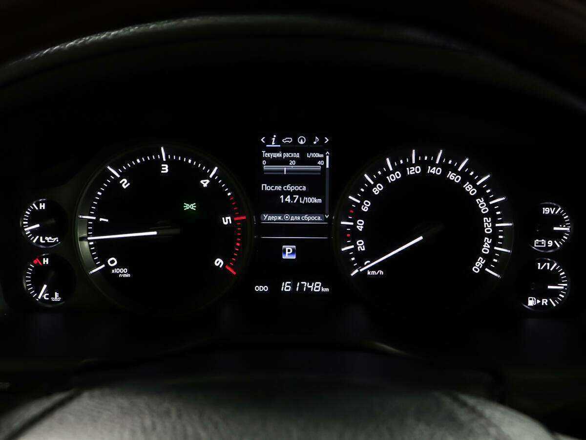 Toyota Land Cruiser с пробегом — 2020 год. Фото: #13