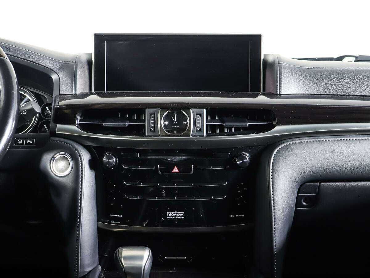 Lexus LX с пробегом — 2016 год. Фото: #10