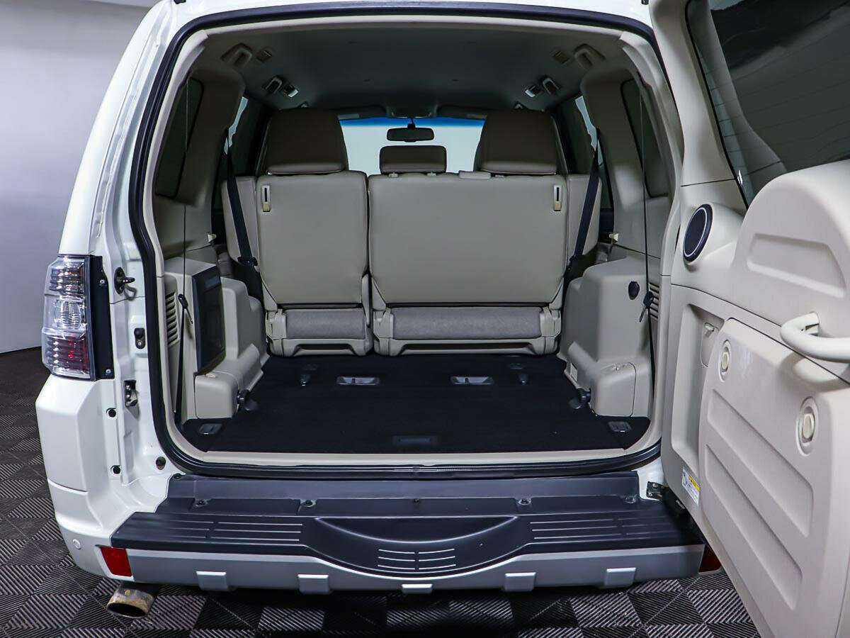 Mitsubishi Pajero с пробегом — 2019 год. Фото: #8