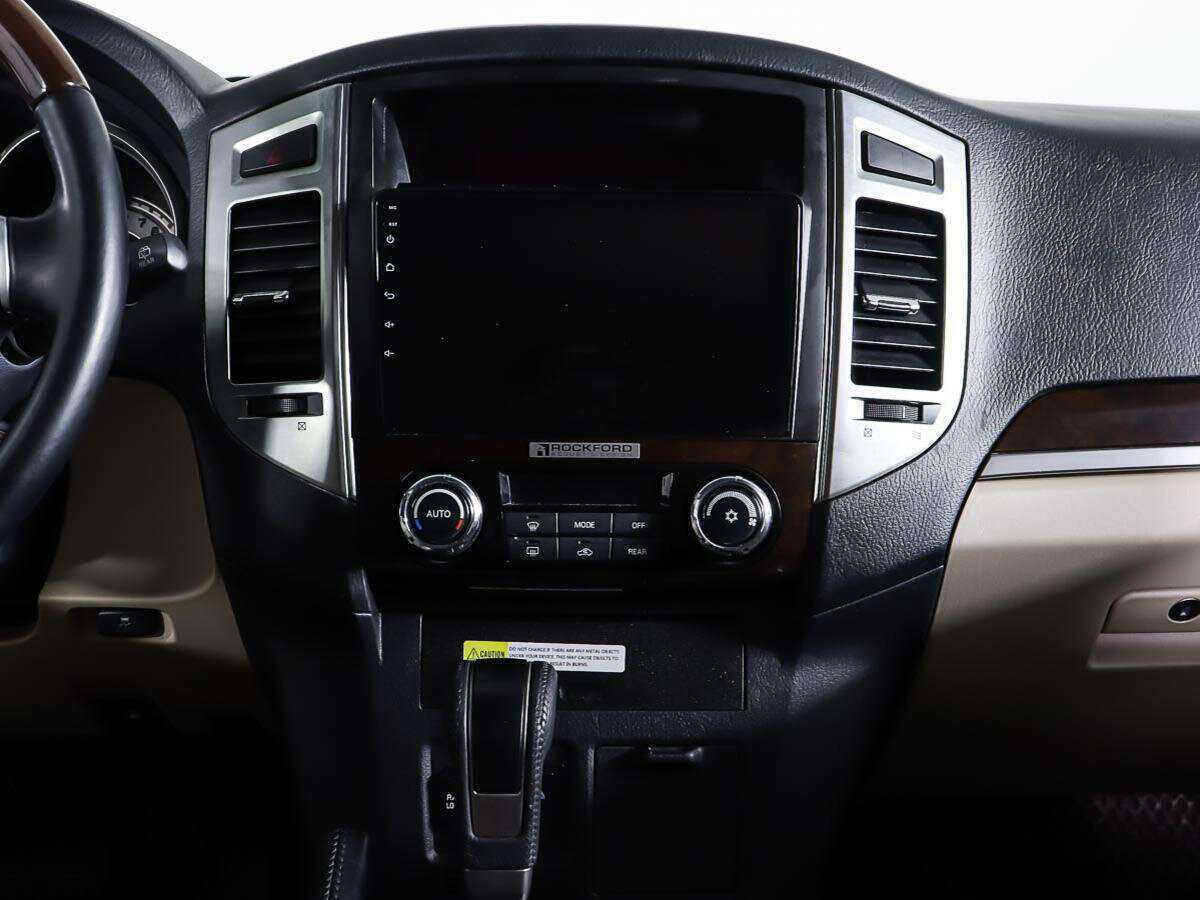 Mitsubishi Pajero с пробегом — 2019 год. Фото: #12