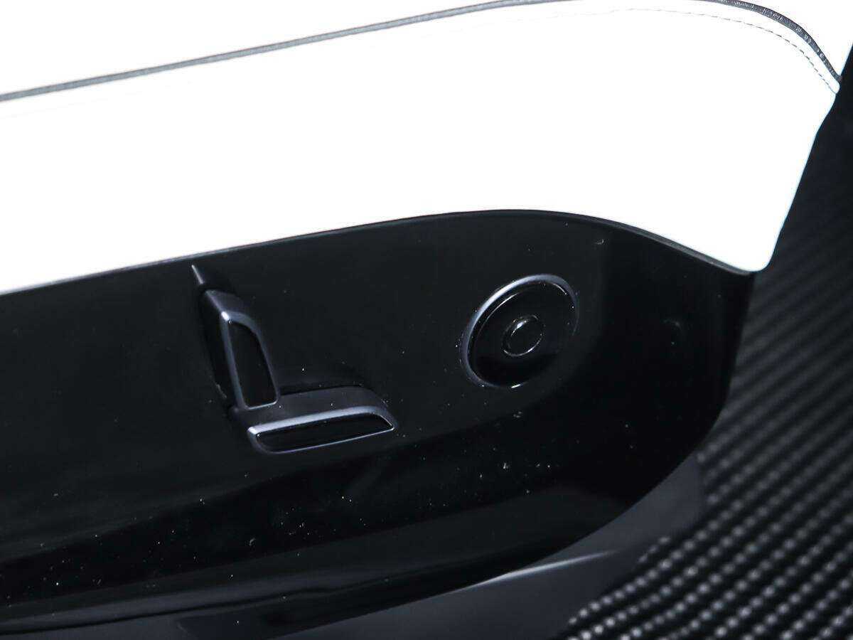 Tesla Model X с пробегом — 2018 год. Фото: #15