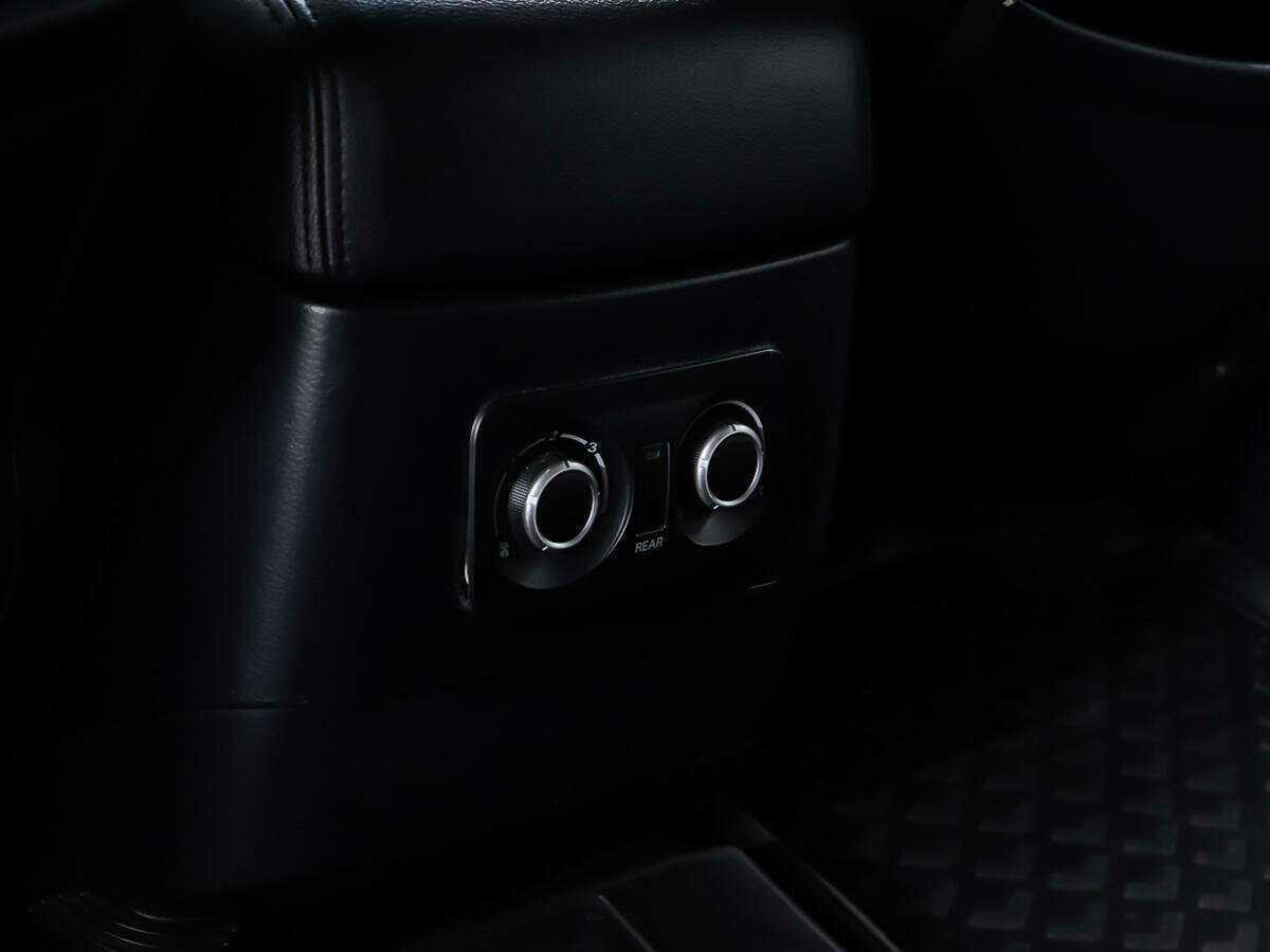 Mitsubishi Pajero с пробегом — 2010 год. Фото: #14