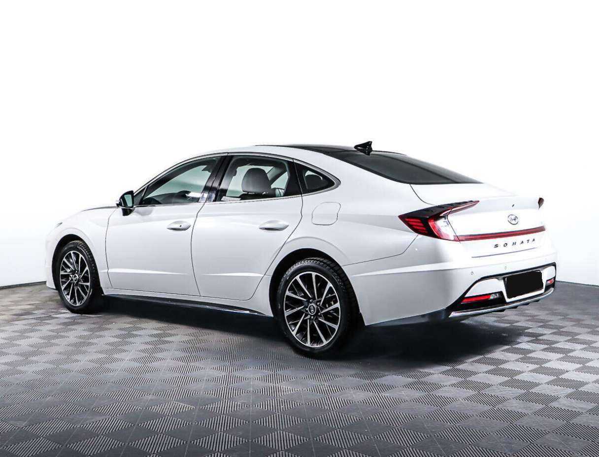 Hyundai Sonata с пробегом — 2022 год. Фото: #5