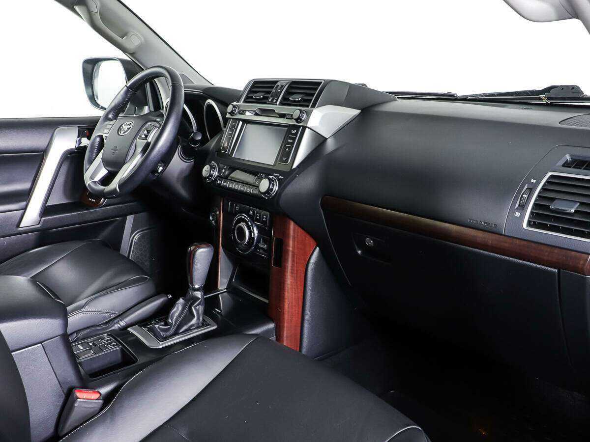 Toyota Land Cruiser Prado с пробегом — 2015 год. Фото: #8