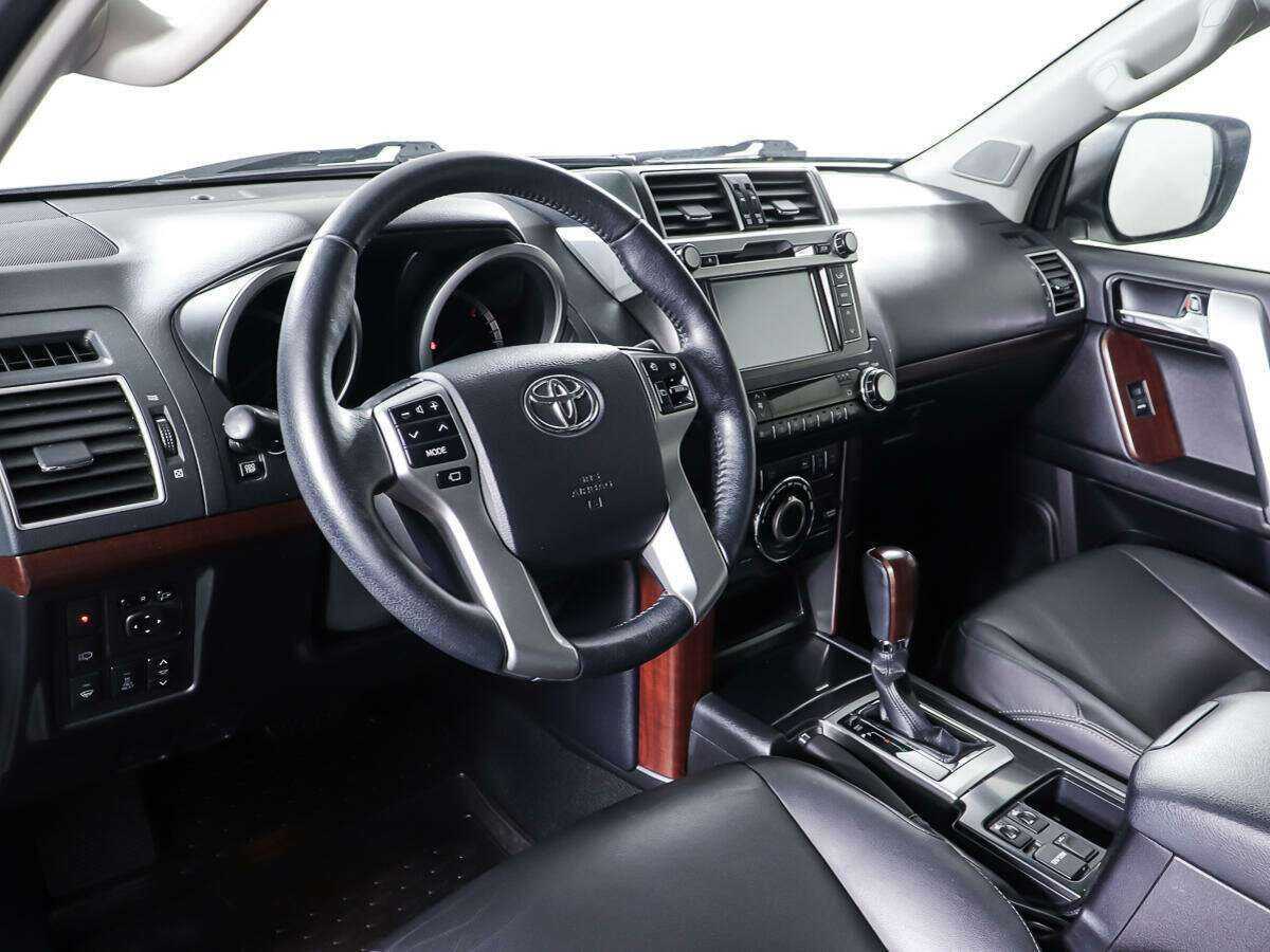 Toyota Land Cruiser Prado с пробегом — 2015 год. Фото: #12