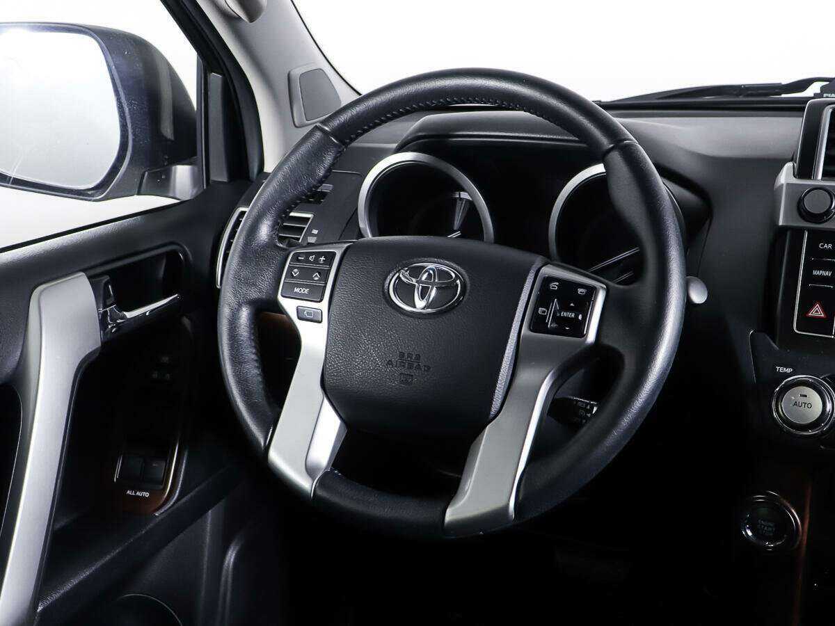 Toyota Land Cruiser Prado с пробегом — 2015 год. Фото: #14