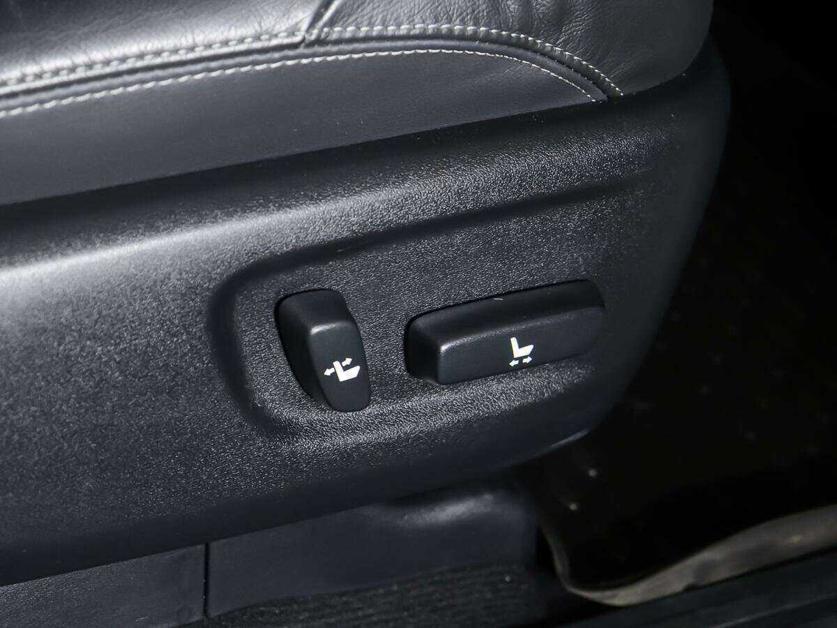 Toyota Land Cruiser Prado с пробегом — 2015 год. Фото: #15