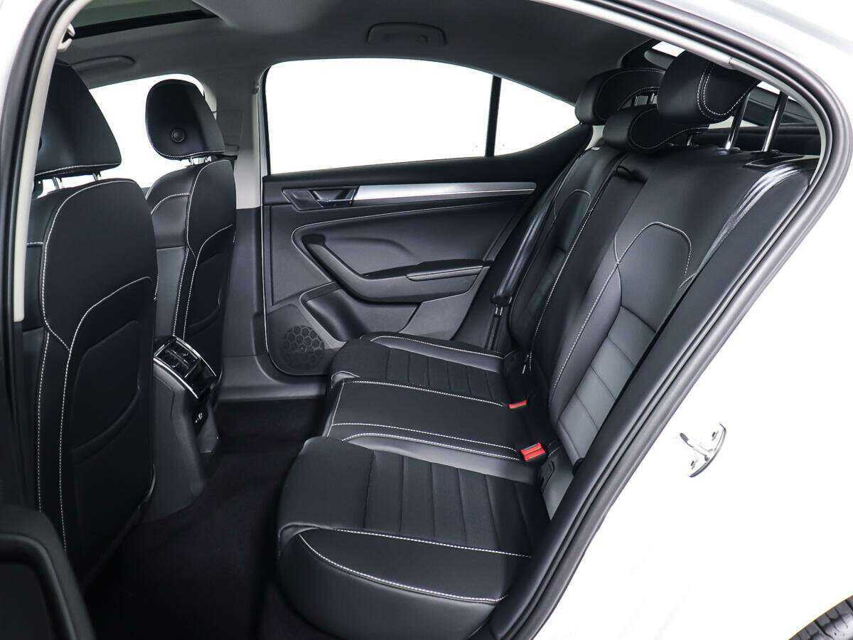 Skoda Superb с пробегом — 2023 год. Фото: #7