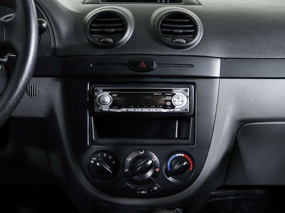 Chevrolet Lacetti с пробегом — 2011 год. Фото: #10