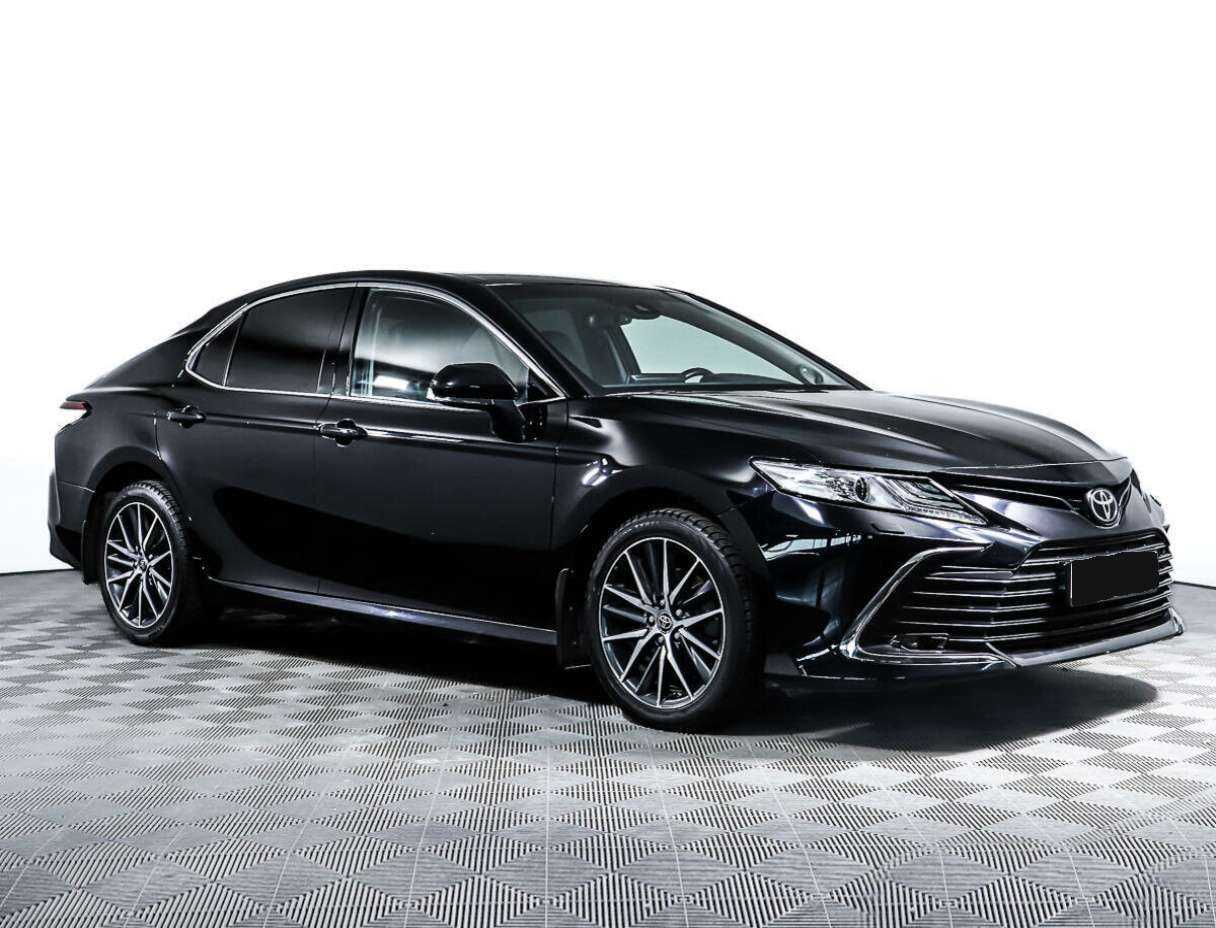 Toyota Camry с пробегом — 2022 год. Фото: #1