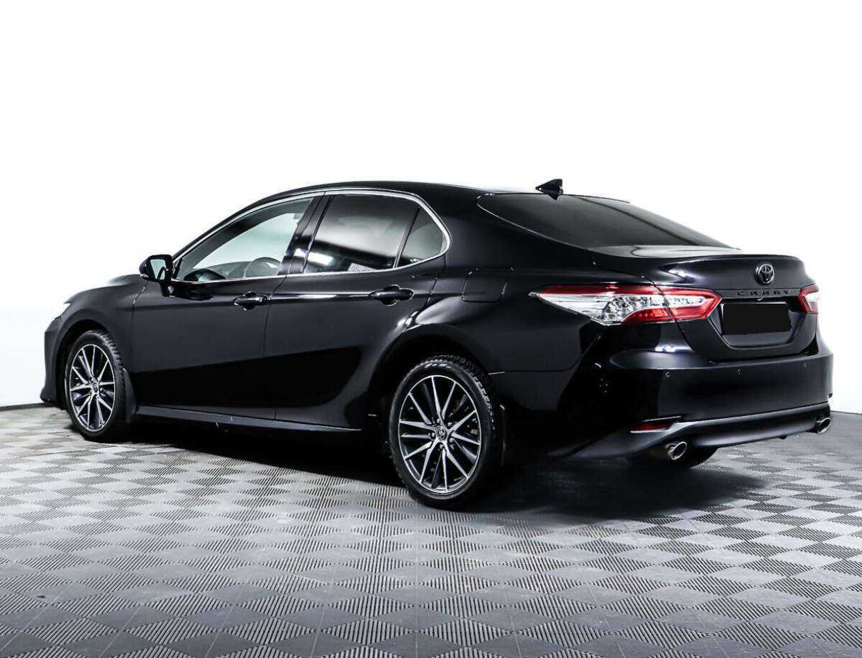 Toyota Camry с пробегом — 2022 год. Фото: #5