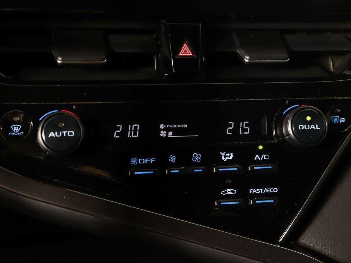 Toyota Camry с пробегом — 2022 год. Фото: #18