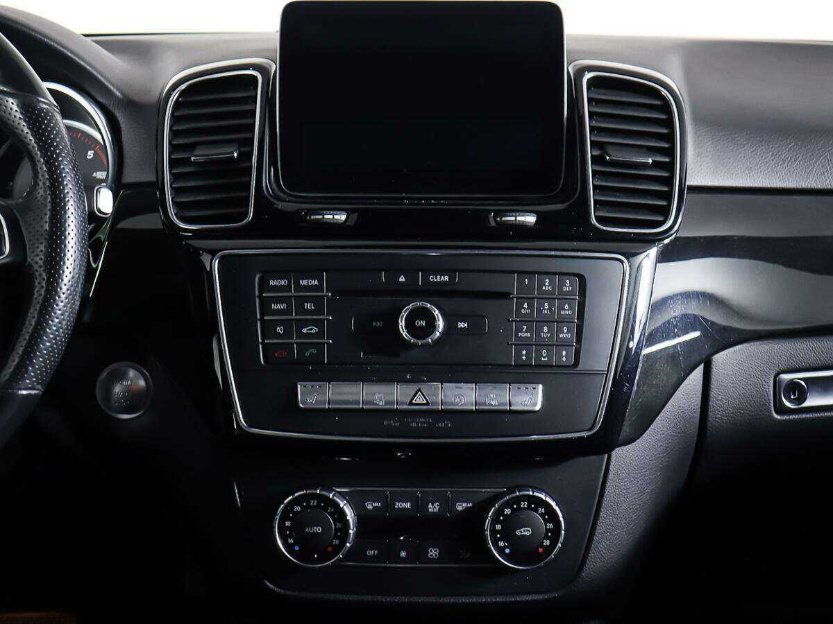 Mercedes-Benz GLE с пробегом — 2016 год. Фото: #11