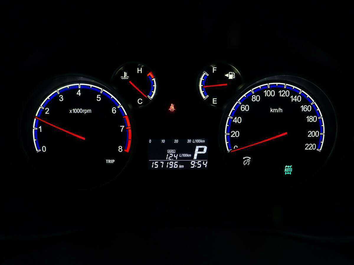 Suzuki SX4 с пробегом — 2010 год. Фото: #13