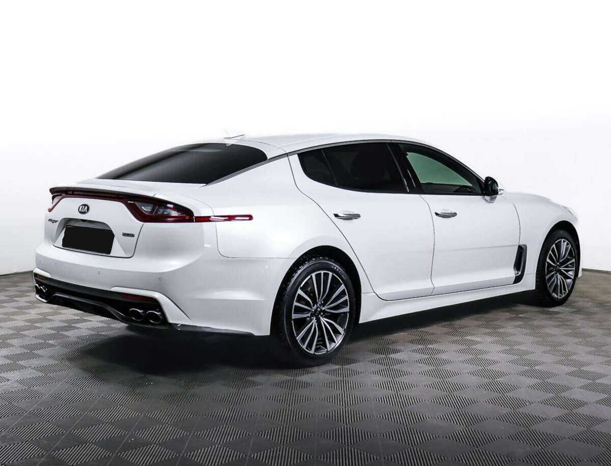 Kia Stinger с пробегом — 2019 год. Фото: #4