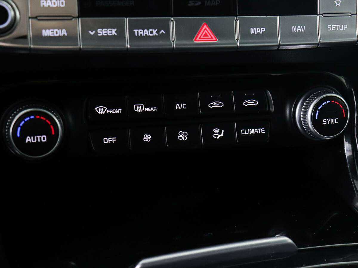 Kia Stinger с пробегом — 2019 год. Фото: #18