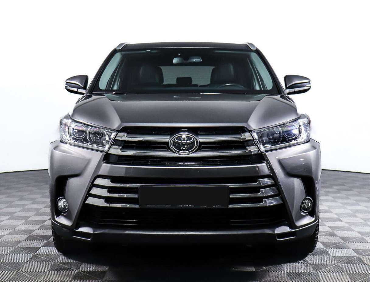 Toyota Highlander с пробегом — 2019 год. Фото: #1