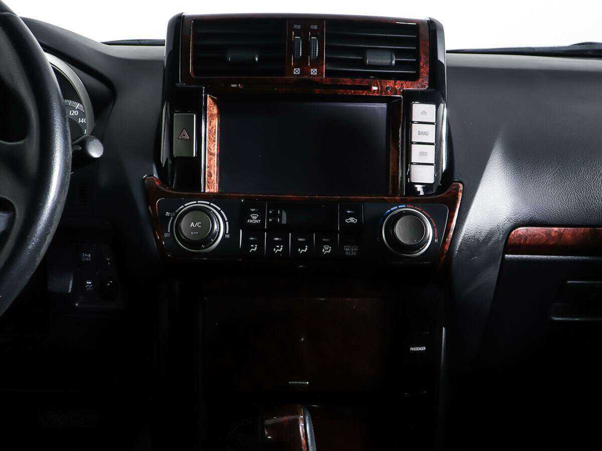 Toyota Land Cruiser Prado с пробегом — 2011 год. Фото: #12