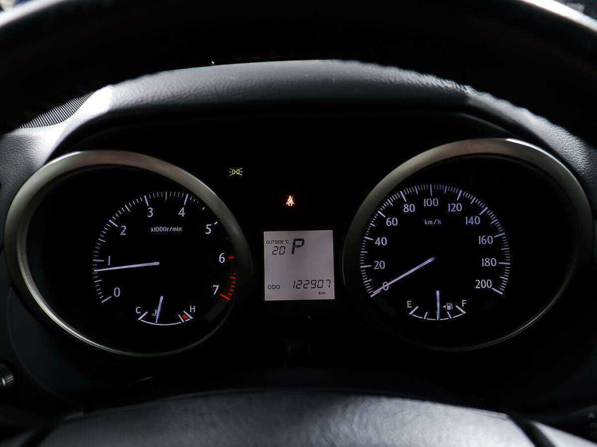 Toyota Land Cruiser Prado с пробегом — 2011 год. Фото: #14