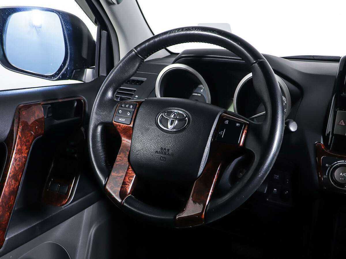 Toyota Land Cruiser Prado с пробегом — 2011 год. Фото: #15