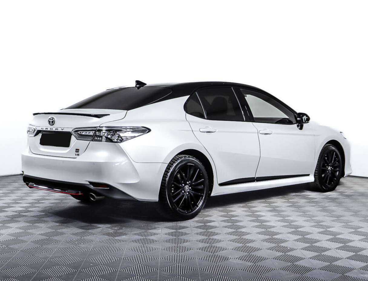 Toyota Camry с пробегом — 2021 год. Фото: #4