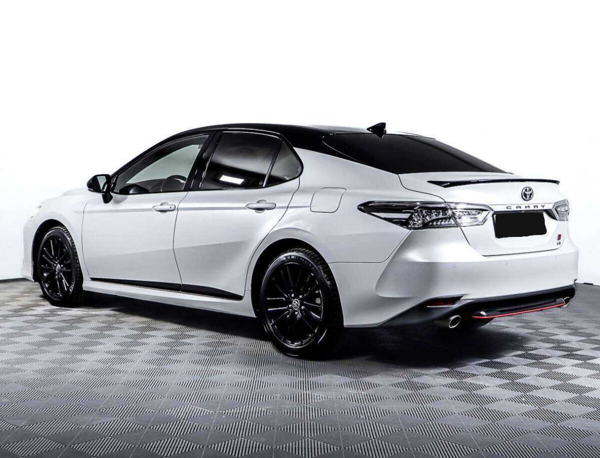 Toyota Camry с пробегом — 2021 год. Фото: #5