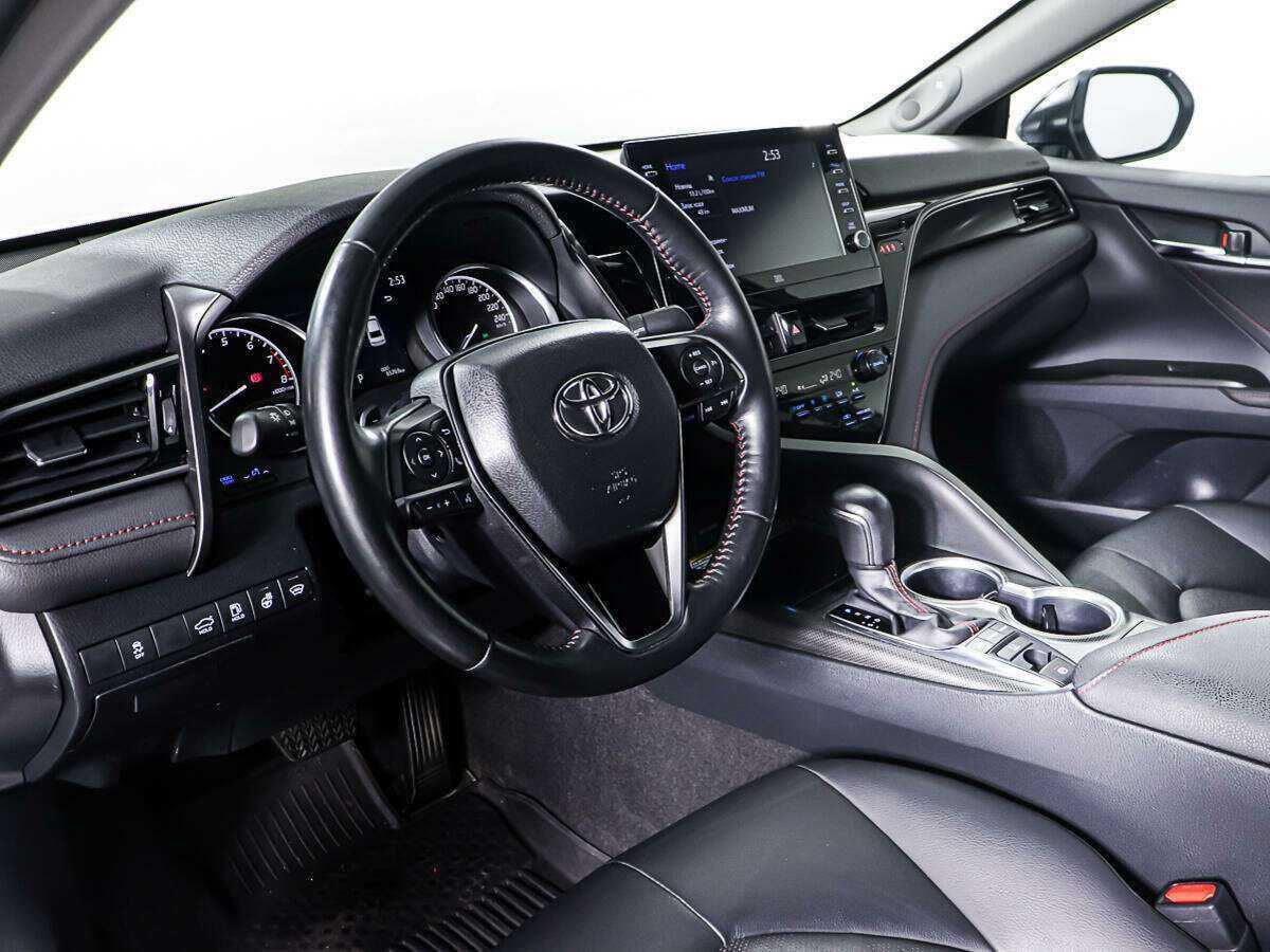 Toyota Camry с пробегом — 2021 год. Фото: #11
