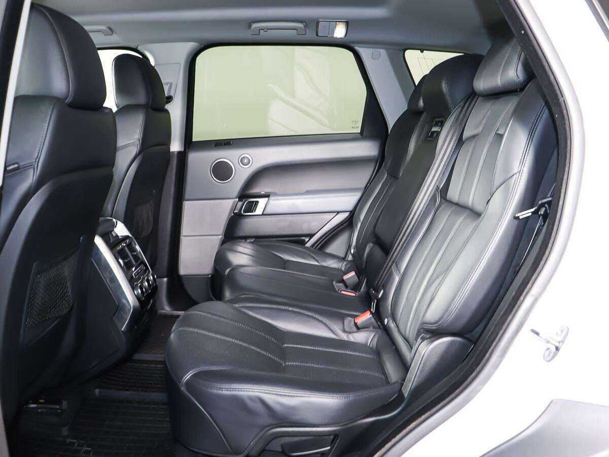 Land Rover Range Rover Sport с пробегом — 2013 год. Фото: #9