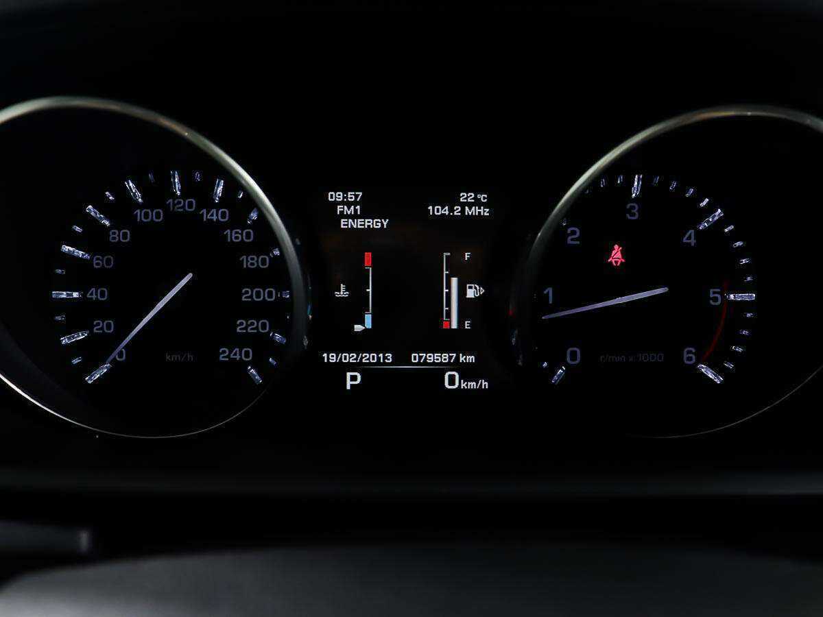 Land Rover Range Rover Sport с пробегом — 2013 год. Фото: #13