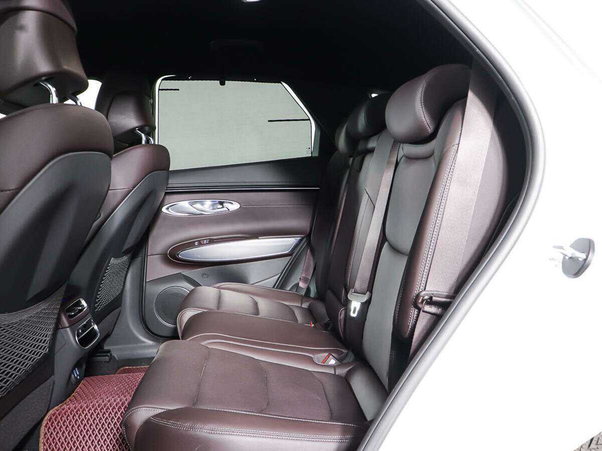 Genesis GV70 с пробегом — 2021 год. Фото: #9