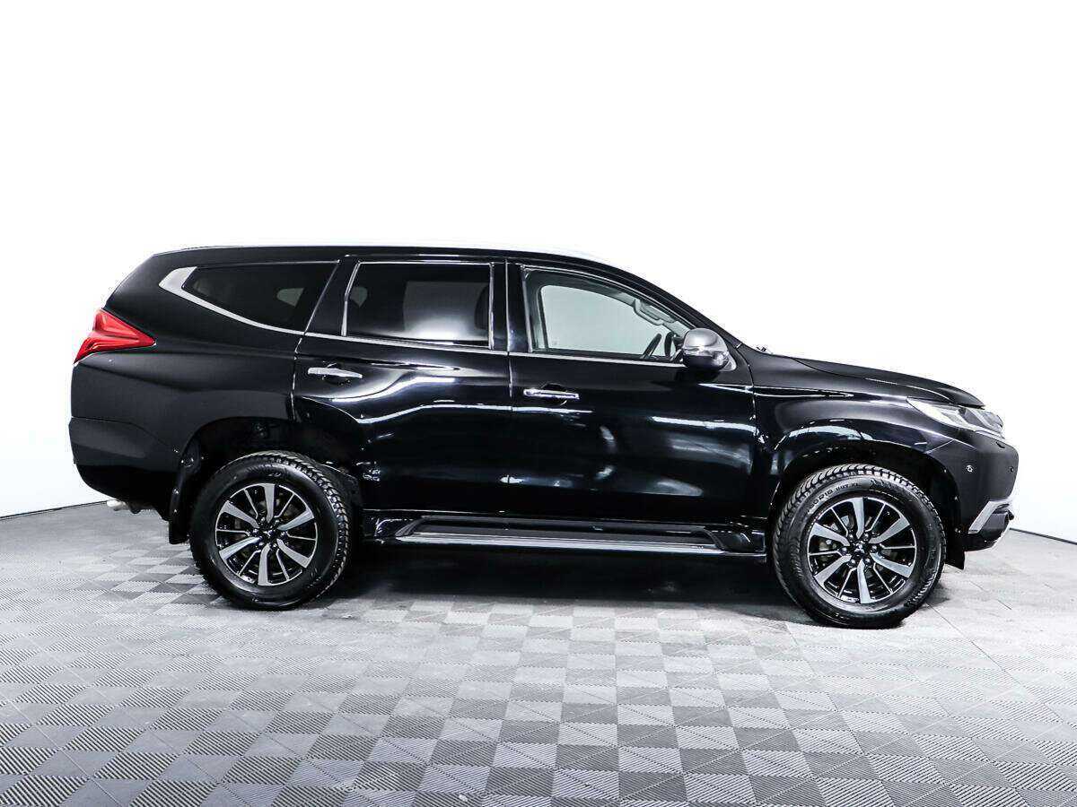 Mitsubishi Pajero Sport с пробегом — 2019 год. Фото: #3
