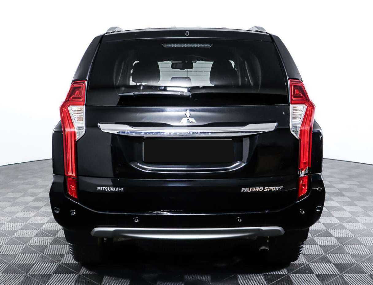 Mitsubishi Pajero Sport с пробегом — 2019 год. Фото: #5