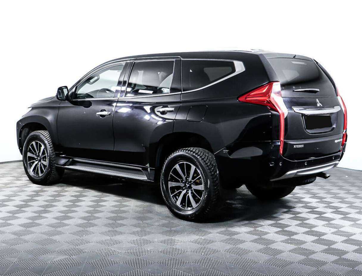 Mitsubishi Pajero Sport с пробегом — 2019 год. Фото: #6