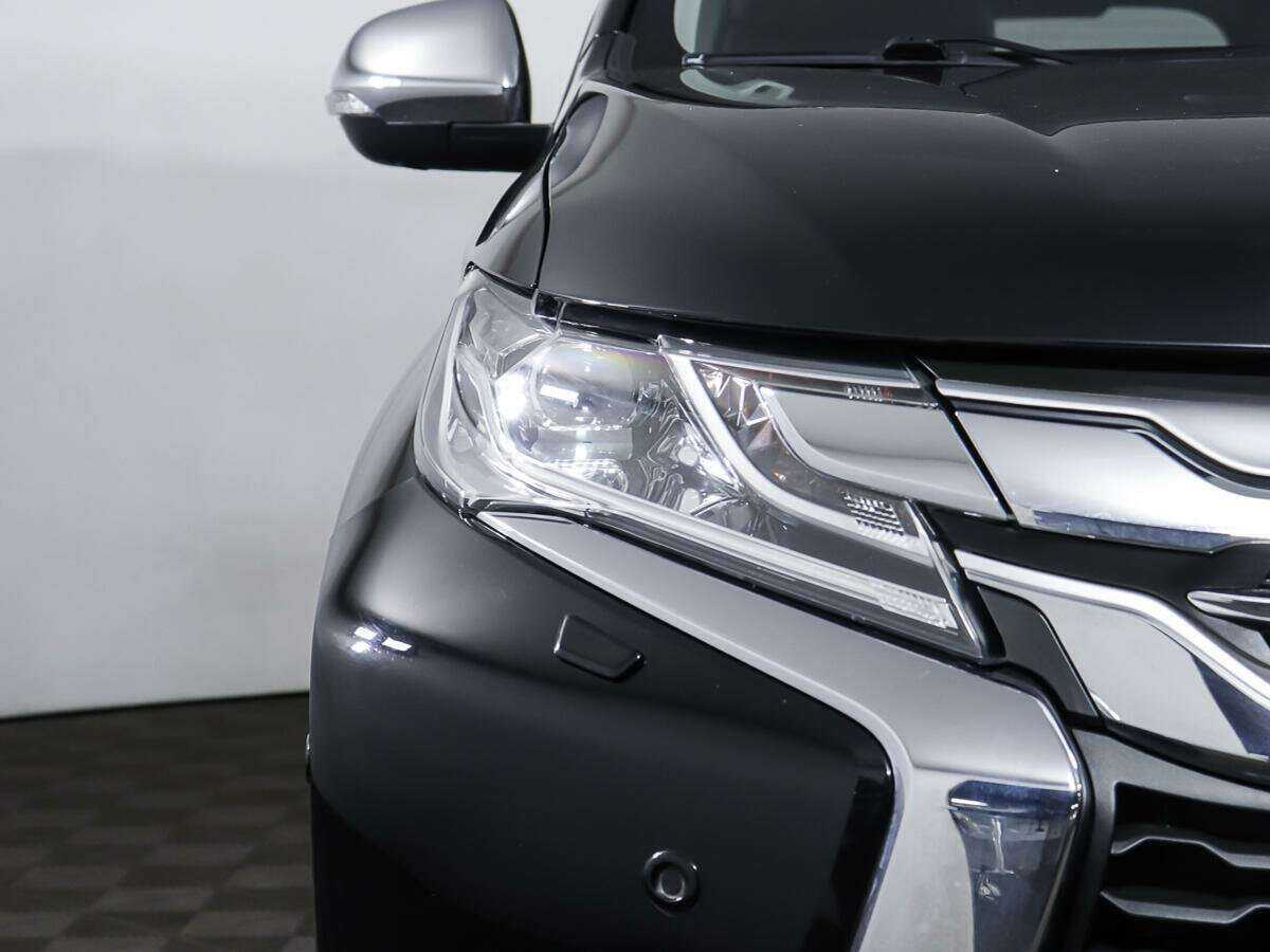 Mitsubishi Pajero Sport с пробегом — 2019 год. Фото: #22