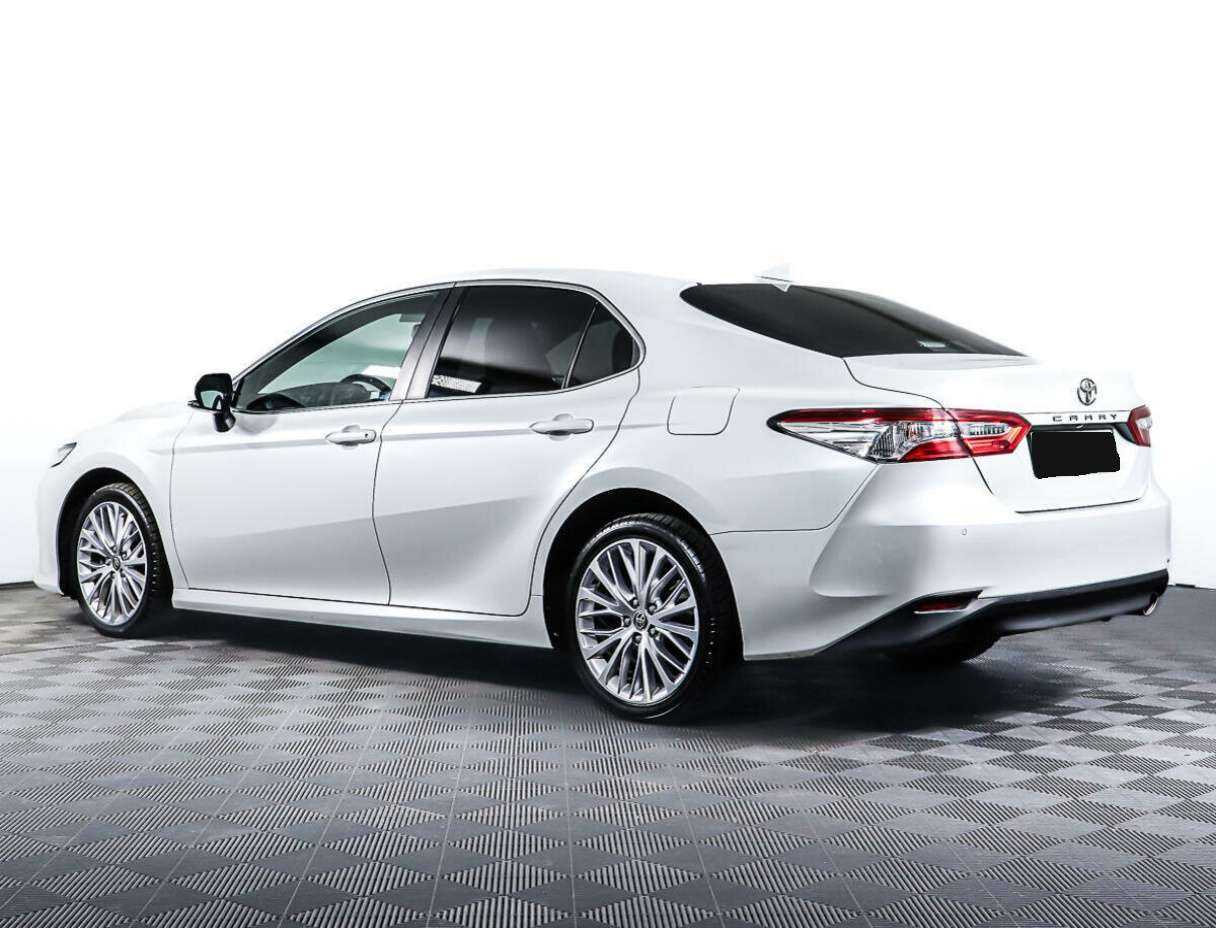 Toyota Camry с пробегом — 2020 год. Фото: #6