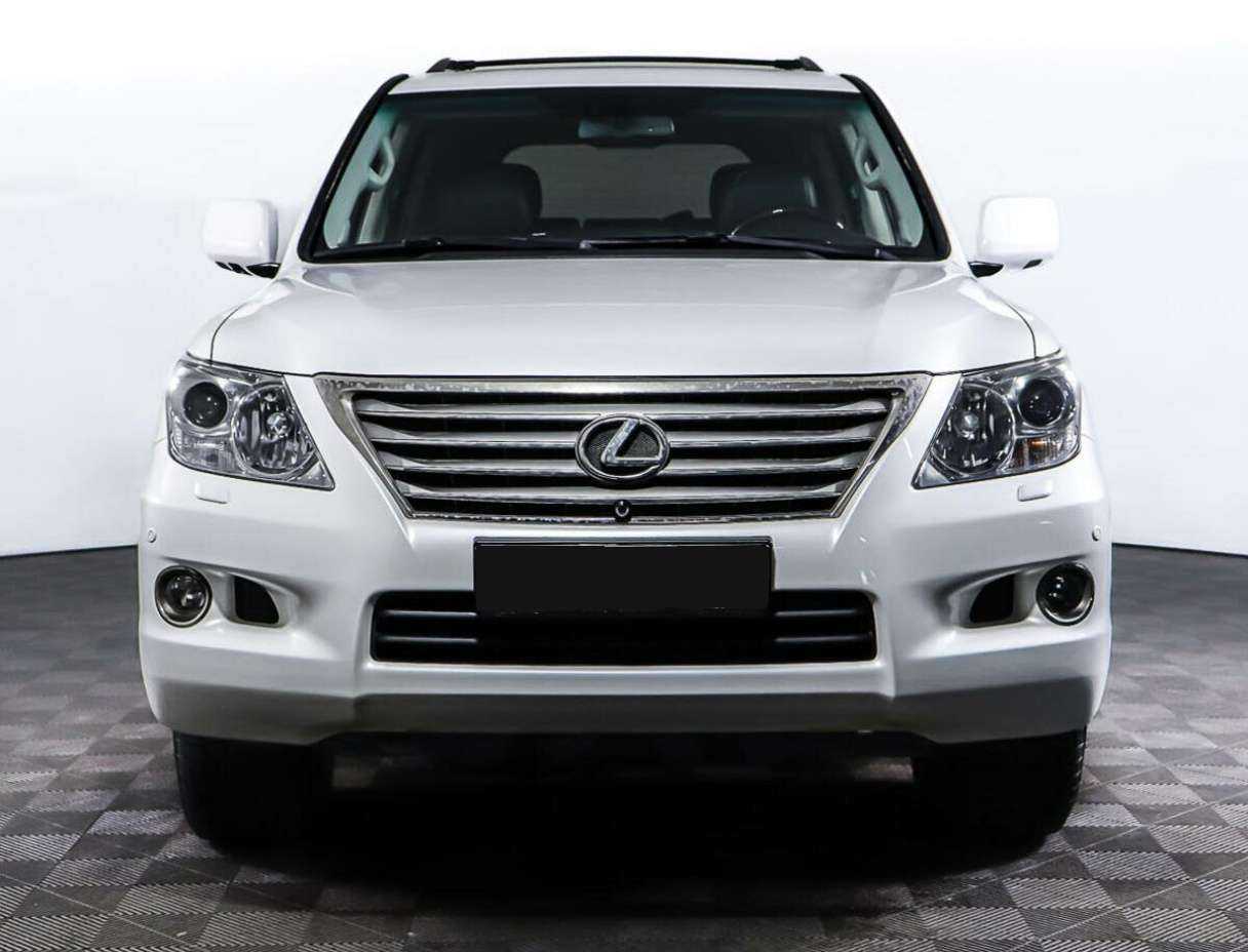 Lexus LX с пробегом — 2011 год. Фото: #1