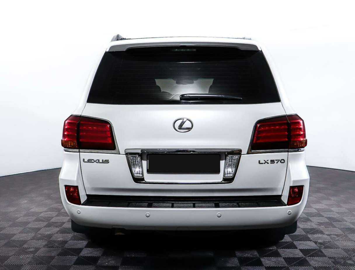 Lexus LX с пробегом — 2011 год. Фото: #4