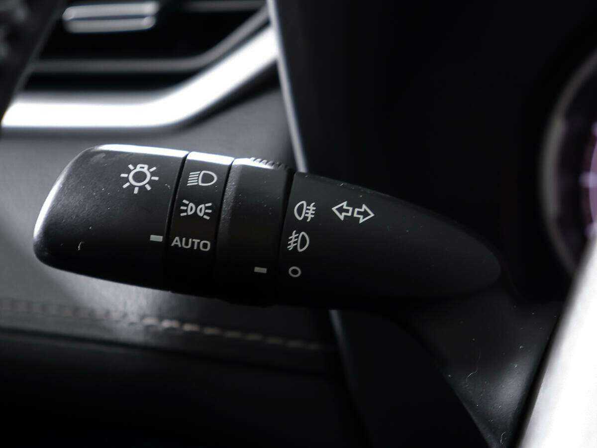 Toyota RAV4 с пробегом — 2019 год. Фото: #17