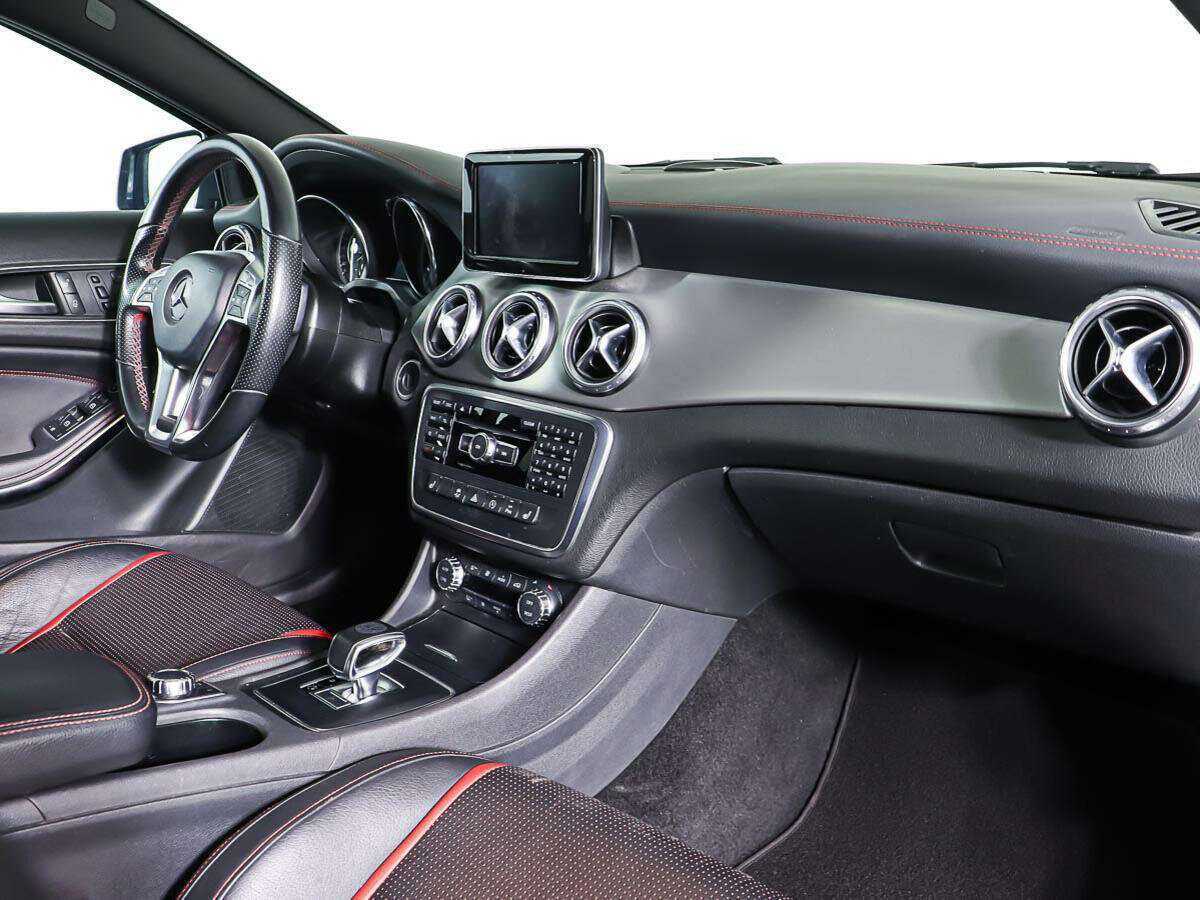 Mercedes-Benz GLA AMG с пробегом — 2014 год. Фото: #8