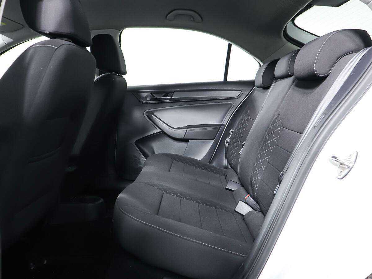 Skoda Rapid с пробегом — 2020 год. Фото: #9